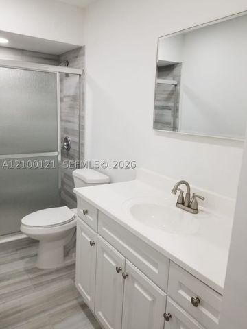 2990 NE 16th Ave 105, Oakland Park, FL 33334