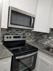 2990 NE 16th Ave 105, Oakland Park, FL 33334