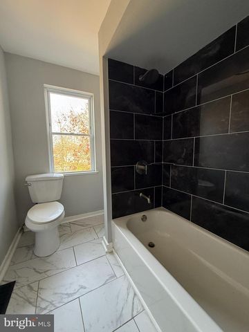 333 W BUCK ST, Paulsboro, NJ 08066