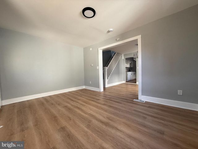 333 W BUCK ST, Paulsboro, NJ 08066