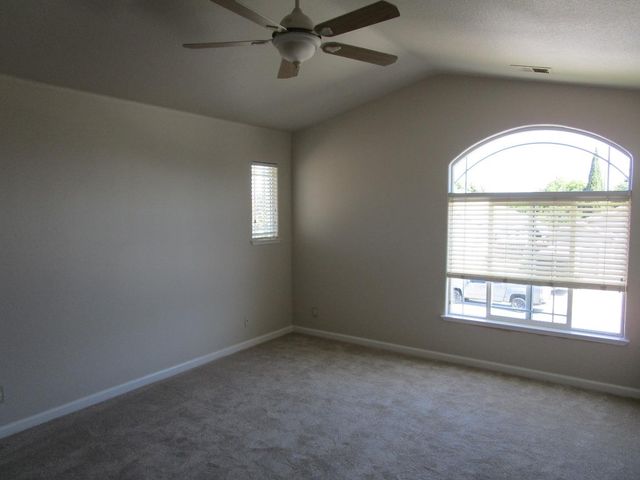1721 Monte Vista Drive, Hollister, CA 95023