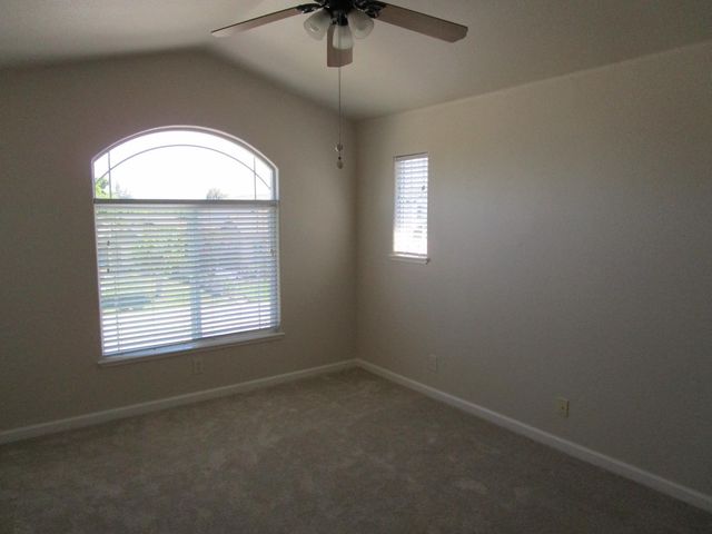 1721 Monte Vista Drive, Hollister, CA 95023