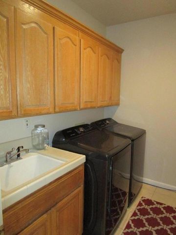 1721 Monte Vista Drive, Hollister, CA 95023