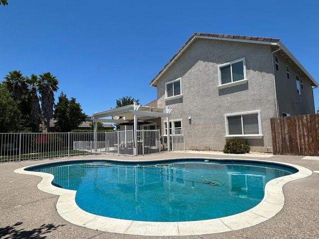 1721 Monte Vista Drive, Hollister, CA 95023