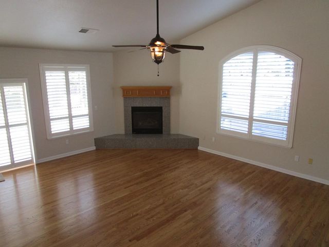 1721 Monte Vista Drive, Hollister, CA 95023