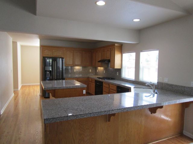 1721 Monte Vista Drive, Hollister, CA 95023