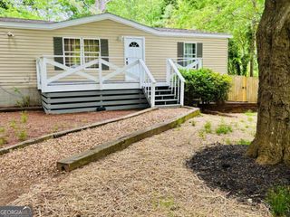8 Dixie Drive, Stockbridge, GA 30281