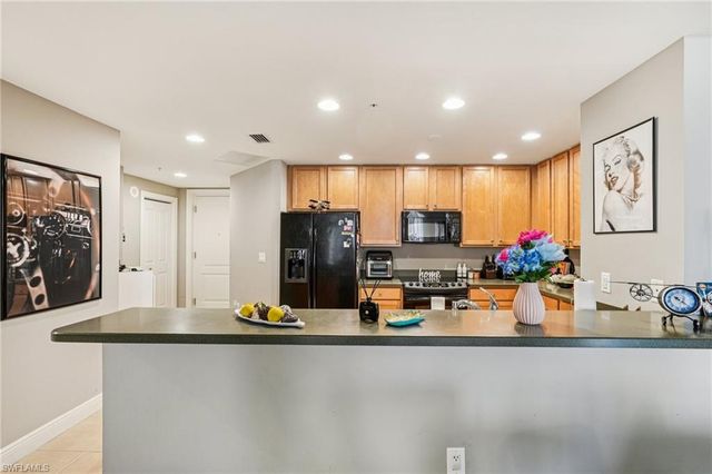 5781 Cape Harbour DR 903, Cape Coral, FL 33914