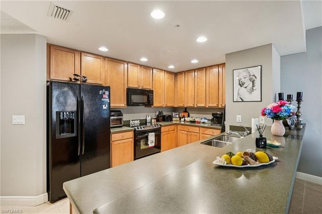 5781 Cape Harbour DR 903, Cape Coral, FL 33914