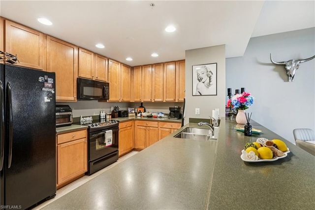 5781 Cape Harbour DR 903, Cape Coral, FL 33914