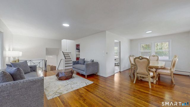 88 Wintonbury Avenue, Bloomfield, CT 06002