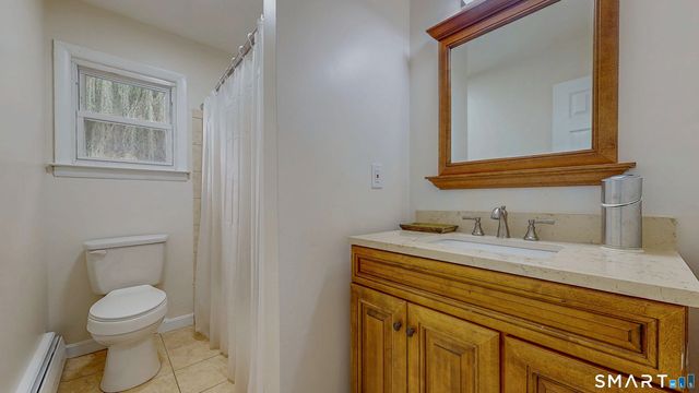 88 Wintonbury Avenue, Bloomfield, CT 06002