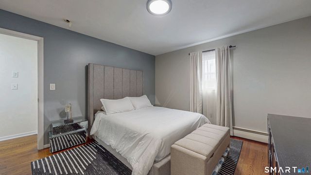 88 Wintonbury Avenue, Bloomfield, CT 06002