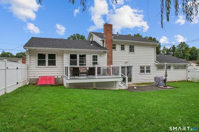 88 Wintonbury Avenue, Bloomfield, CT 06002