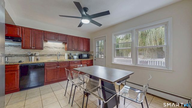 88 Wintonbury Avenue, Bloomfield, CT 06002