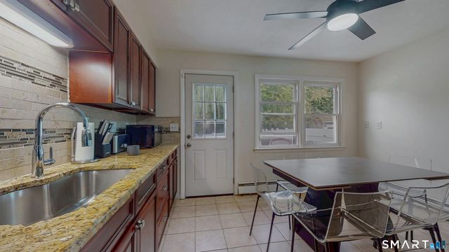 88 Wintonbury Avenue, Bloomfield, CT 06002