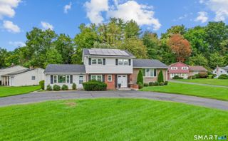 88 Wintonbury Avenue, Bloomfield, CT 06002