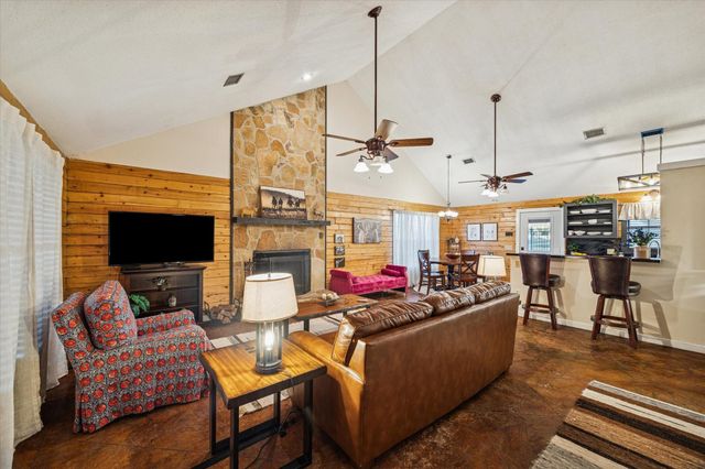 21538 Mueschke Road, Tomball, TX 77377