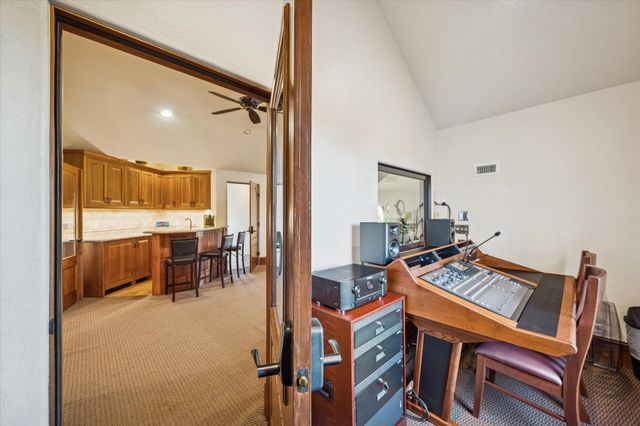 21538 Mueschke Road, Tomball, TX 77377