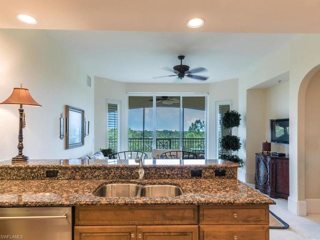 2728 Tiburon BLVD E PH-503, Naples, FL 34109