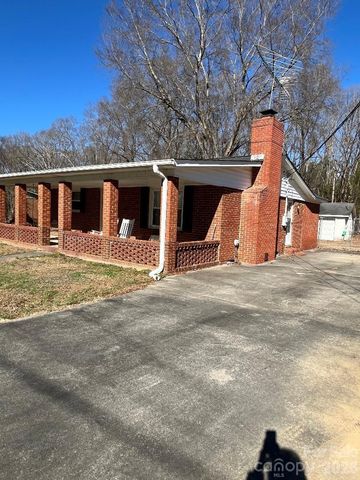 3502 Sanford Lane, Monroe, NC 28110