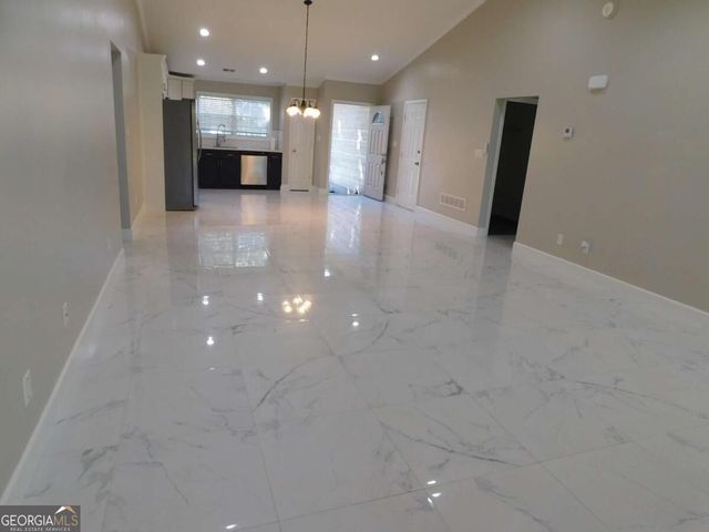 652 Ravinia Way, Lawrenceville, GA 30044