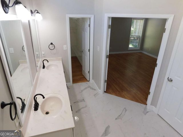 652 Ravinia Way, Lawrenceville, GA 30044