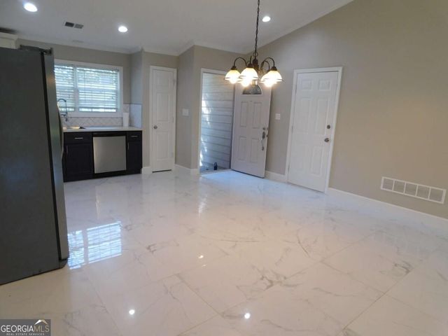 652 Ravinia Way, Lawrenceville, GA 30044