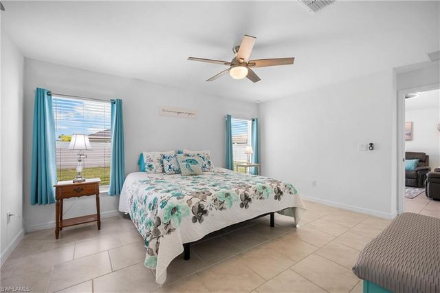 137 Hercules DR, Rotonda West, FL 33947