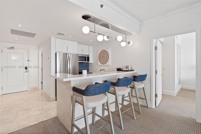 4401 COLLINS AV 1206, Miami Beach, FL 33140