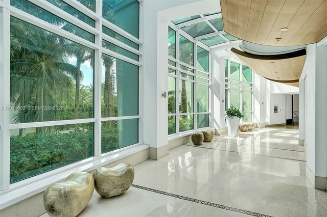 4401 COLLINS AV 1206, Miami Beach, FL 33140