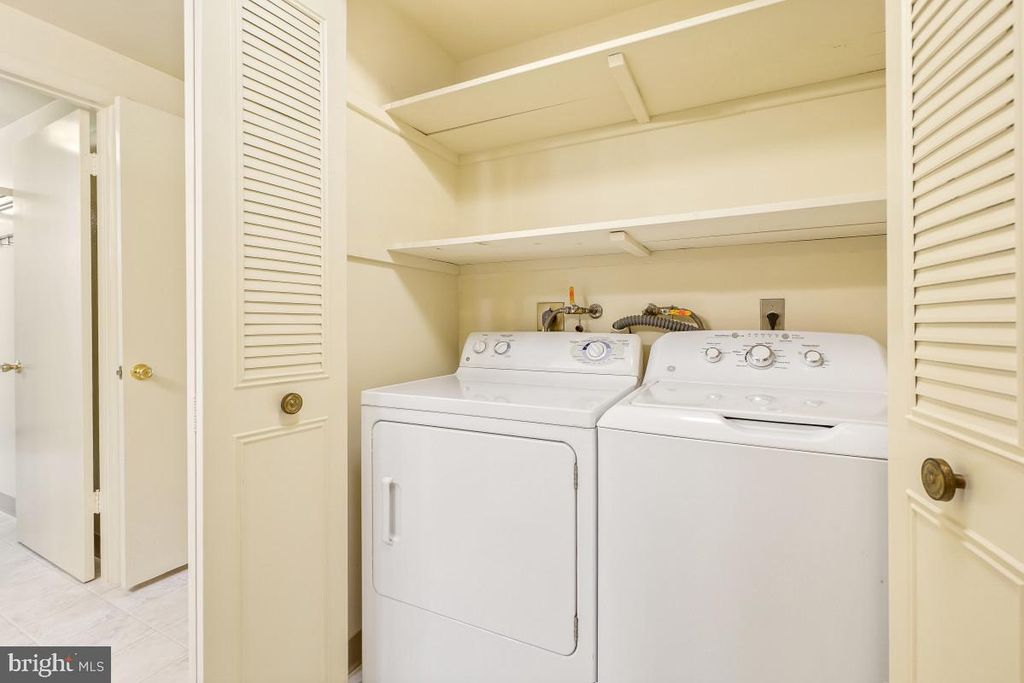 Image 14 of property listing at 3346 CHISWICK CT #58-1B, Silver Spring, MD 20906