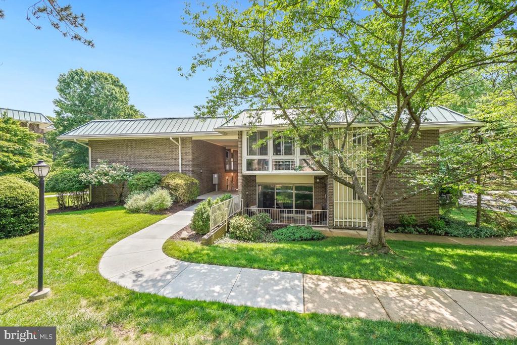 Image 27 of property listing at 3346 CHISWICK CT #58-1B, Silver Spring, MD 20906