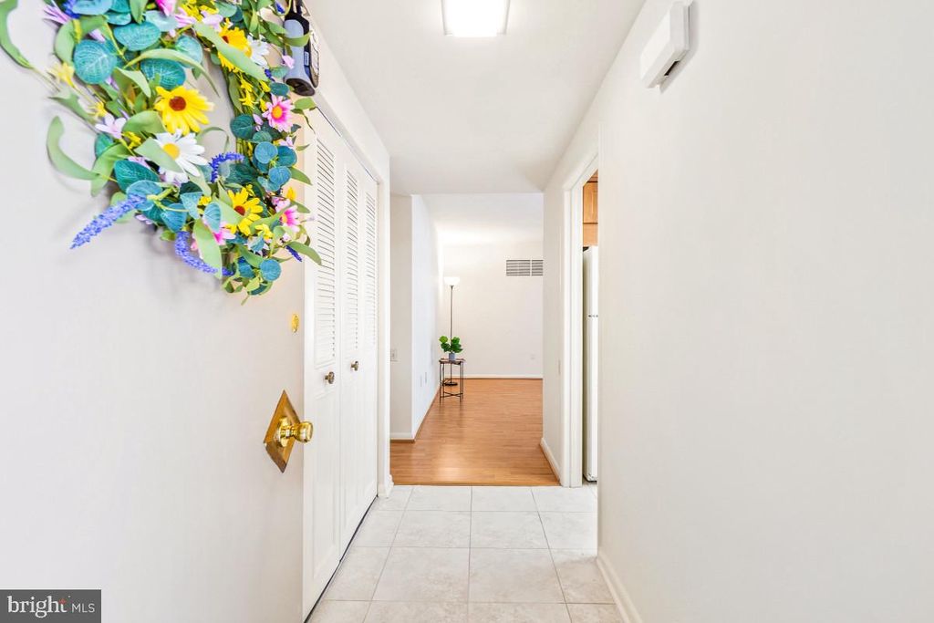Image 28 of property listing at 3346 CHISWICK CT #58-1B, Silver Spring, MD 20906