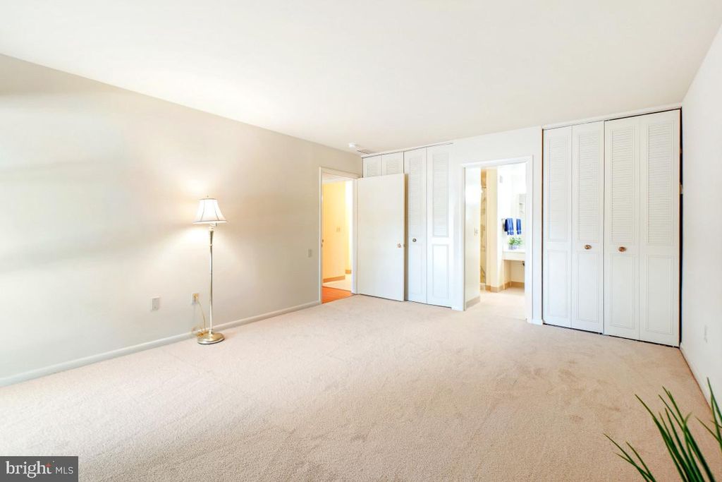 Image 5 of property listing at 3346 CHISWICK CT #58-1B, Silver Spring, MD 20906