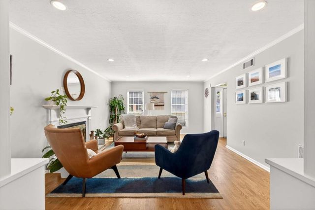 14 Bassett Hall Place NW 14, Atlanta, GA 30318
