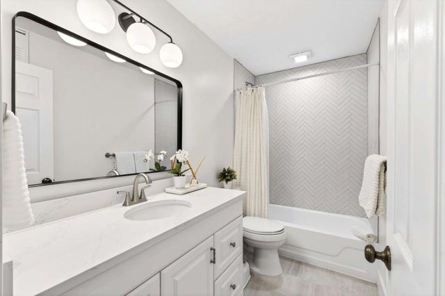 14 Bassett Hall Place NW 14, Atlanta, GA 30318