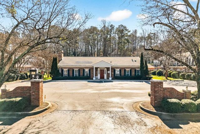 14 Bassett Hall Place NW 14, Atlanta, GA 30318