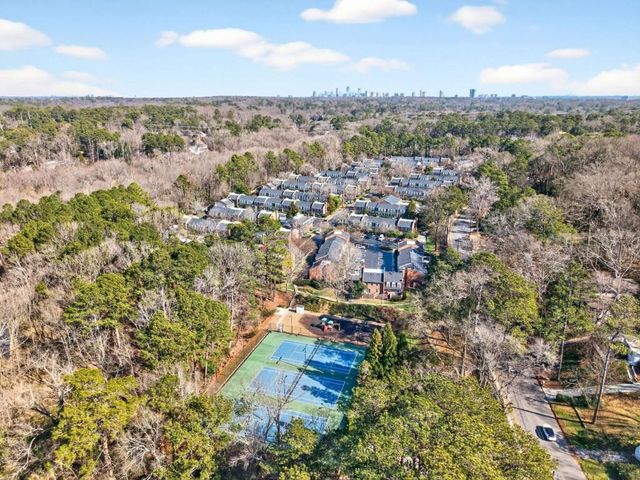 14 Bassett Hall Place NW 14, Atlanta, GA 30318