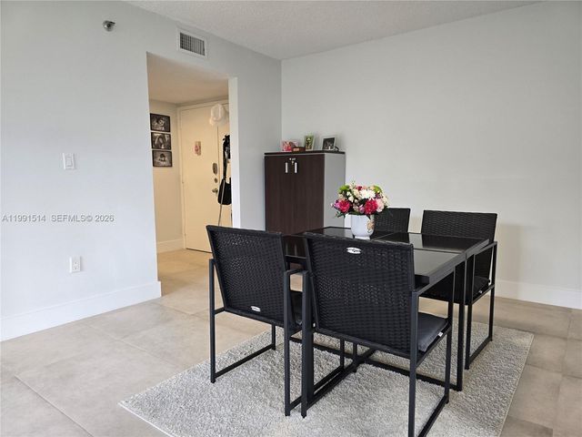 17890 W Dixie Hwy 307 307, North Miami Beach, FL 33160