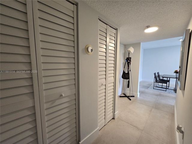 17890 W Dixie Hwy 307 307, North Miami Beach, FL 33160