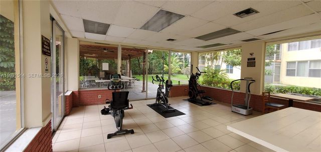 17890 W Dixie Hwy 307 307, North Miami Beach, FL 33160