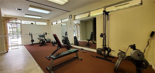 17890 W Dixie Hwy 307 307, North Miami Beach, FL 33160