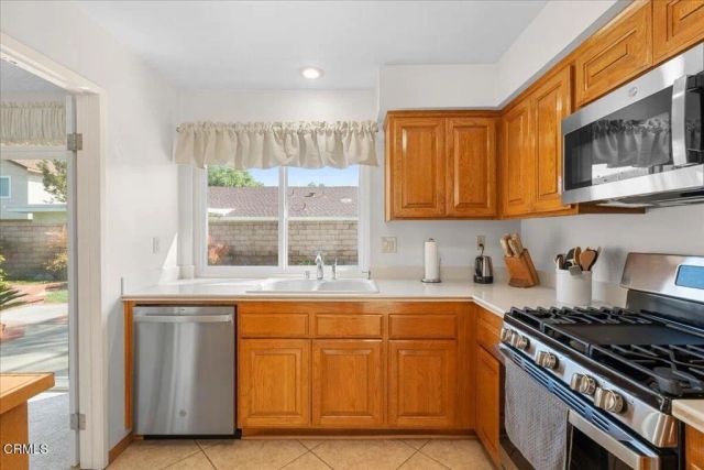 25530 Meadow Mont Street, Valencia, CA 91355