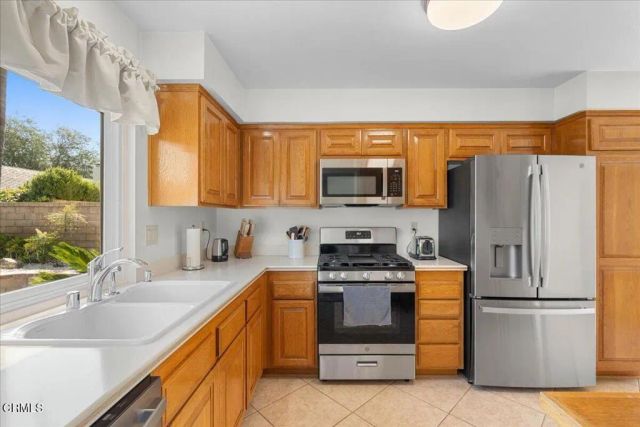 25530 Meadow Mont Street, Valencia, CA 91355