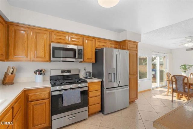 25530 Meadow Mont Street, Valencia, CA 91355