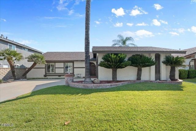 25530 Meadow Mont Street, Valencia, CA 91355