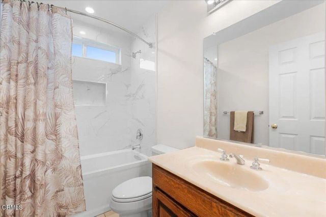 25530 Meadow Mont Street, Valencia, CA 91355