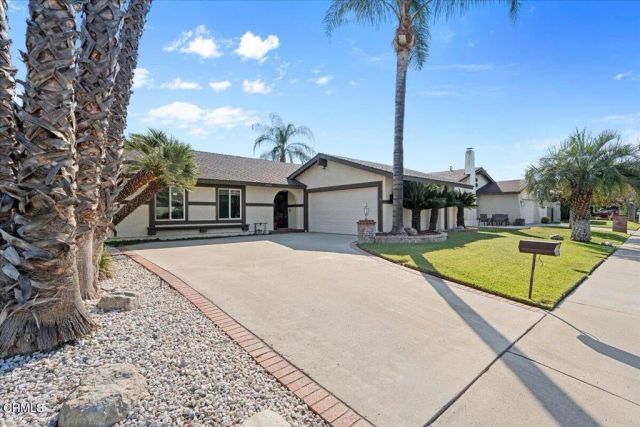 25530 Meadow Mont Street, Valencia, CA 91355