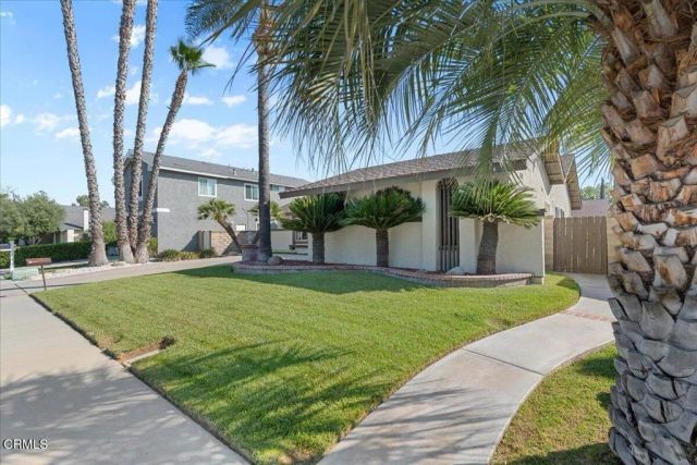 25530 Meadow Mont Street, Valencia, CA 91355